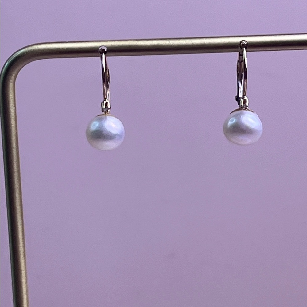 Classic 14 kt Gold Pearl & Diamond Earrings - Picture 3 of 12